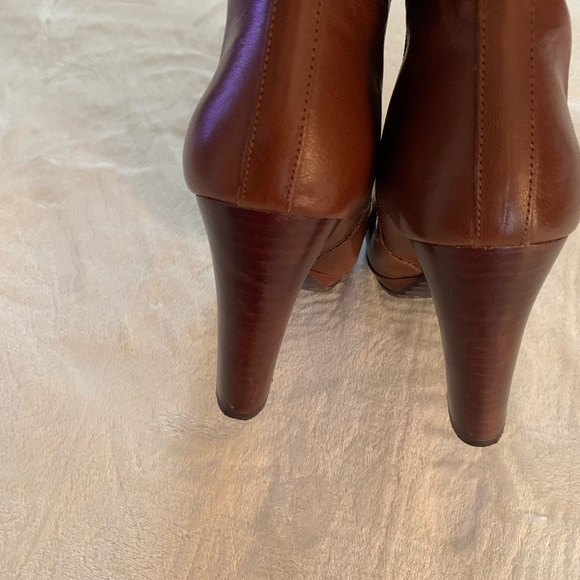 Nine West Heeled Booties✨ - Picture 4 of 7